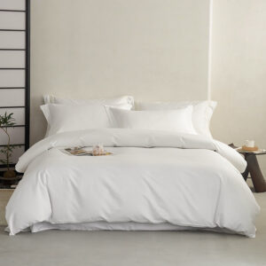 Plain-white-bedding