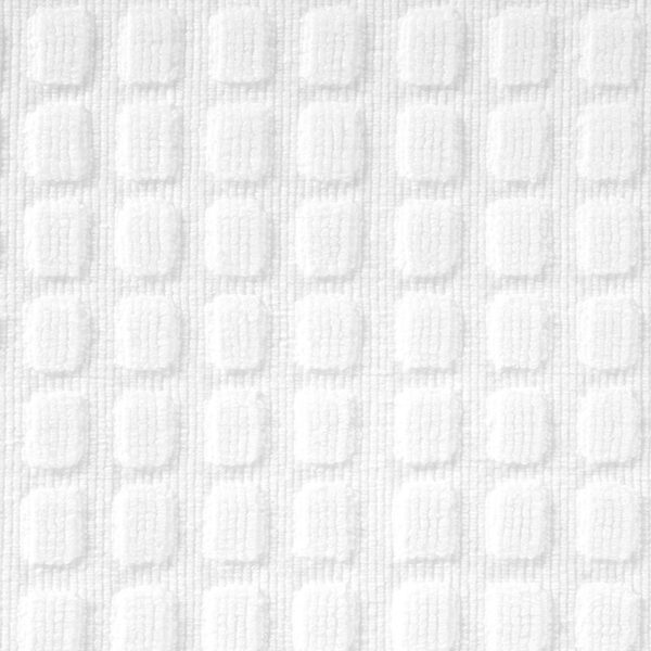 white bath mat